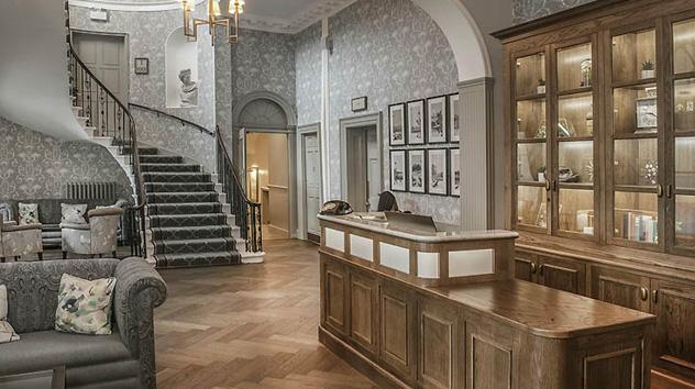 hotel marketing hotel video and hospitality - wotton house - creation bureau-1